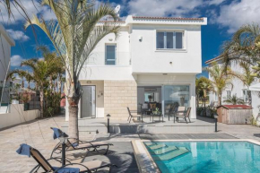 Beautiful 5 Star Holiday Villa in a Prime Location in Sotira, Book Early to Secure Your Dates, Sotira Villa 1298